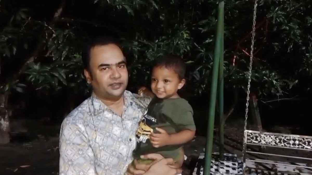 বাগেরহাটে নিজ সন্তানকে রাস্তায় ফেলে দিলেন মা, মানবিকতায় পাশে দাঁড়ালেন ইউএনও - Chief TV