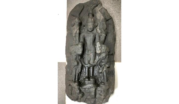পুলিশের বিশেষ অভিযানে ৯,৫ কেজি কষ্টিপাথরের বিষ্ণু মূর্তি উদ্ধার - Chief TV