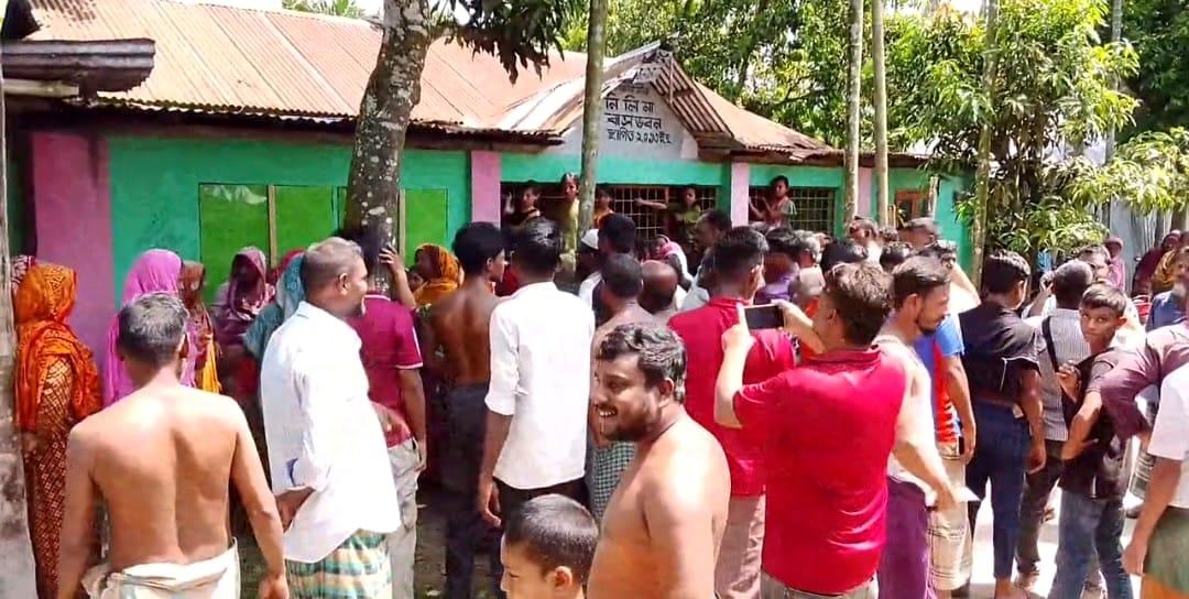 মেয়েকে জড়িয়ে মাদরাসা প্রতিষ্ঠাতার বিরুদ্ধে ধর্ষণের অভিযোগ, মবের চেষ্টা - Chief TV