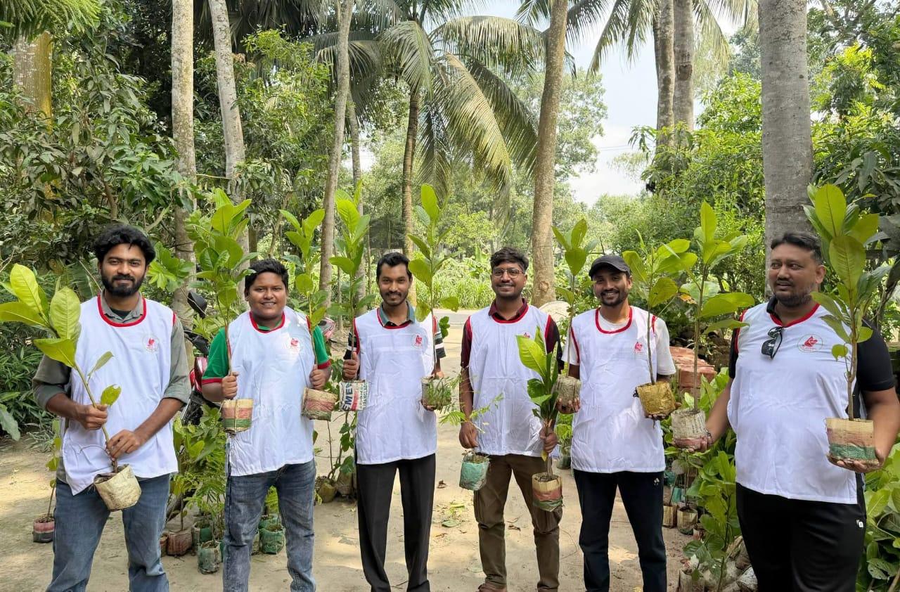 ফ্রেমে ইতিহাস, মাটিতে ভবিষ্যৎ—প্লাবনের পথচলা - Chief TV