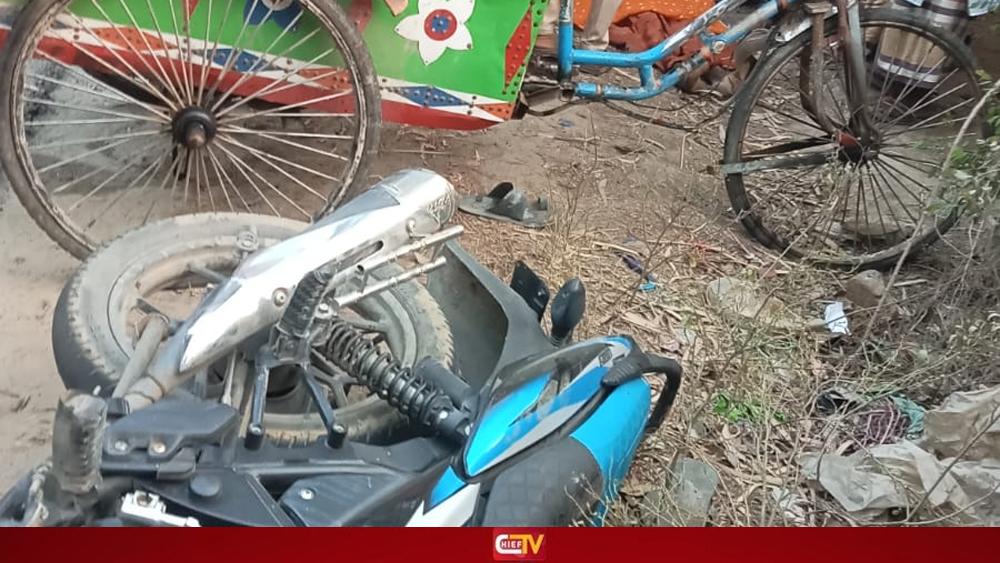 আক্কেলপুরে ভ্যান আর মোটরসাইকেল সংঘর্ষে নিহত ১, আহত ২ - Chief TV