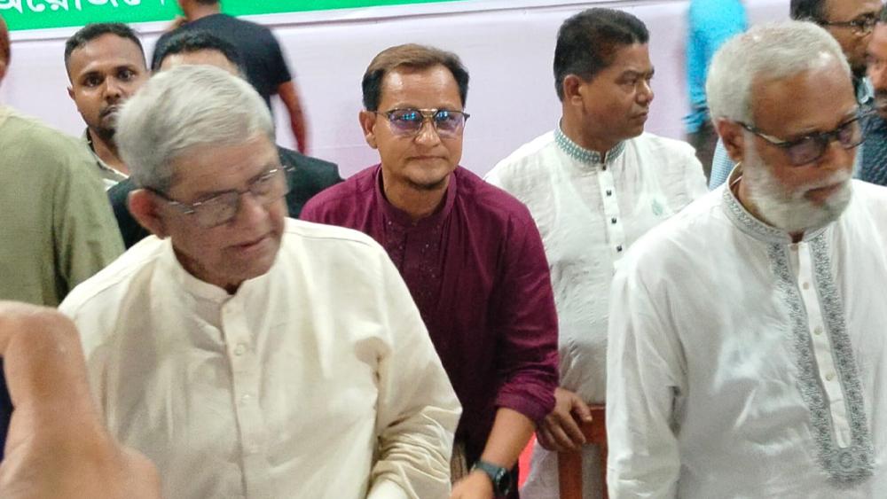 আমাদের আবার শূন্য থেকে শুরু করতে হবে সাংবাদিকদের উদ্দেশ্যে বলেন : মির্জা ফখরুল - Chief TV