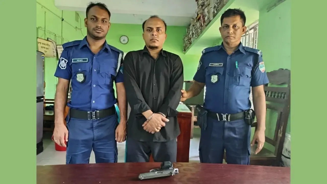 খুলনায় বিদেশি পিস্তলসহ যুবক গ্রেপ্তার, পুলিশের অভিযান - Chief TV