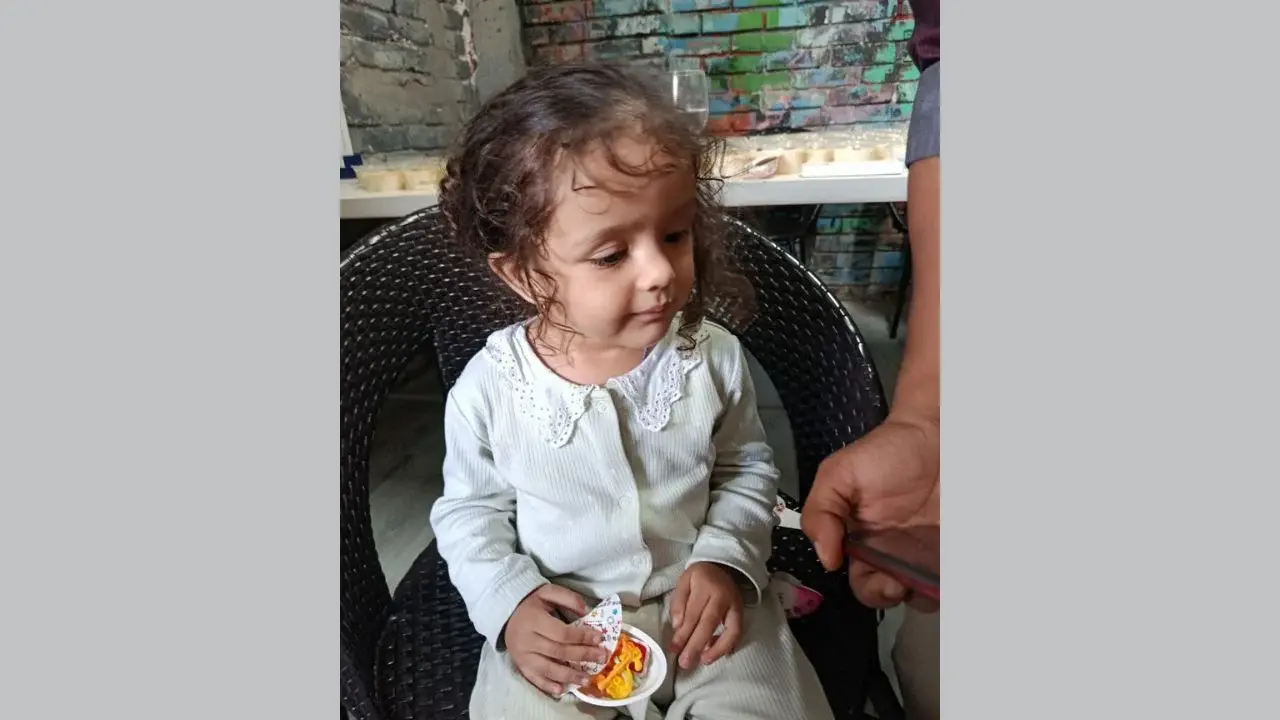 কুমিল্লায় ফেলে যাওয়া সেই বাচ্চার পরিবারের সঙ্গে যোগাযোগ হয়েছে - Chief TV