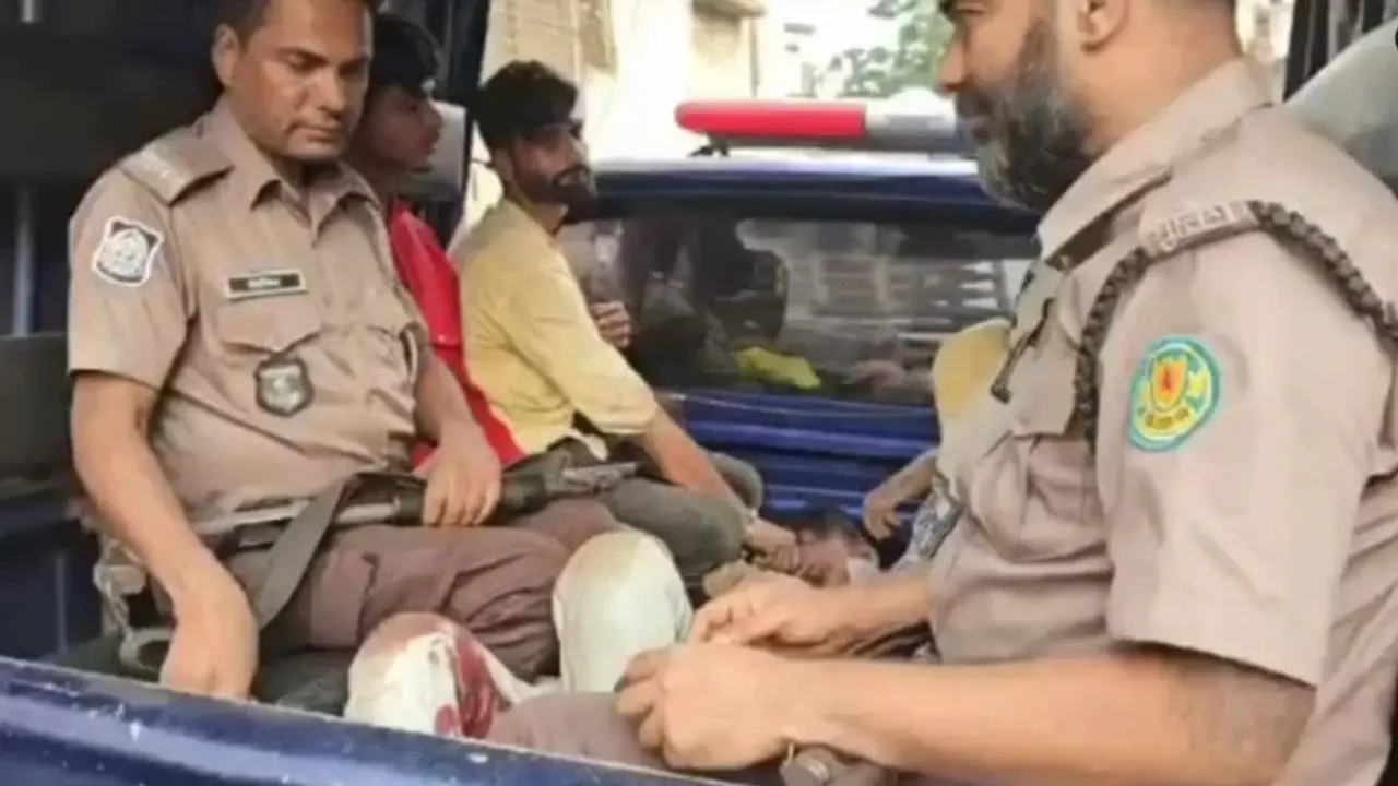 আদাবরে ওসিসহ আহত ২, পাল্টা গুলিতে ২ ছিনতাইকারী গুলিবিদ্ধ - Chief TV