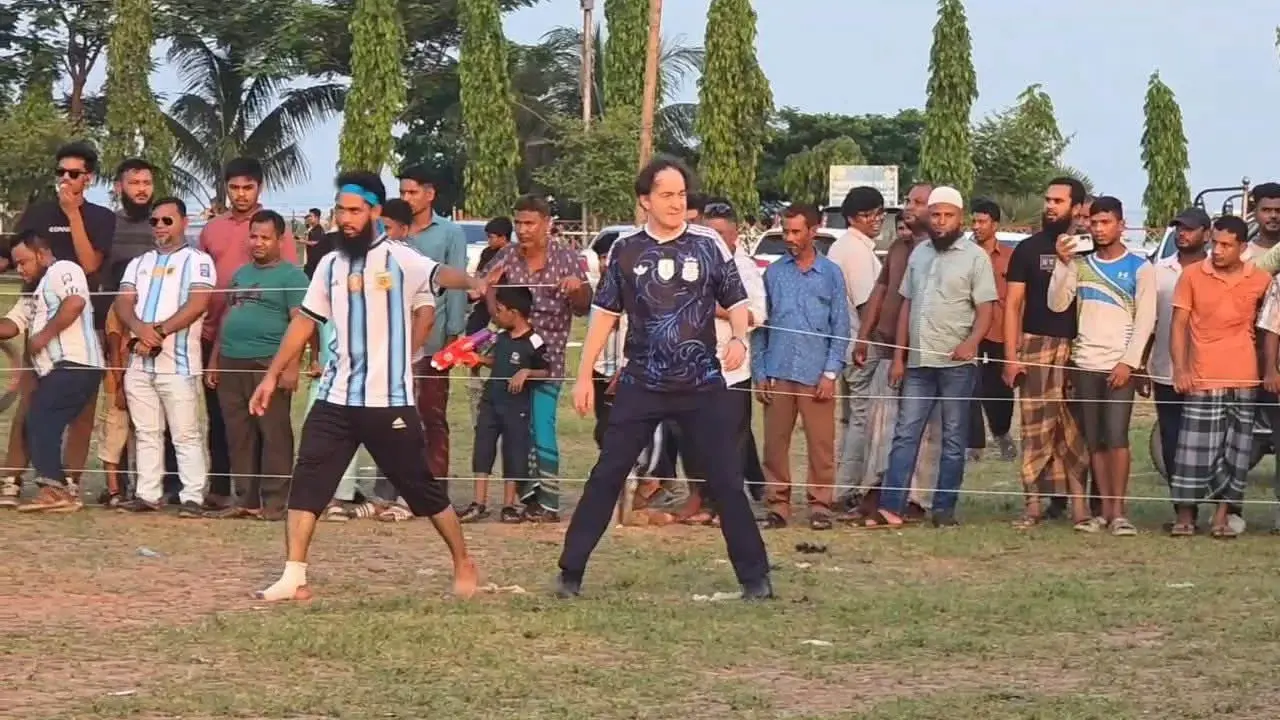 বাঙালিদের ফুটবল ভালোবাসায় মুগ্ধ আর্জেন্টিনার রাষ্ট্রদূত - Chief TV