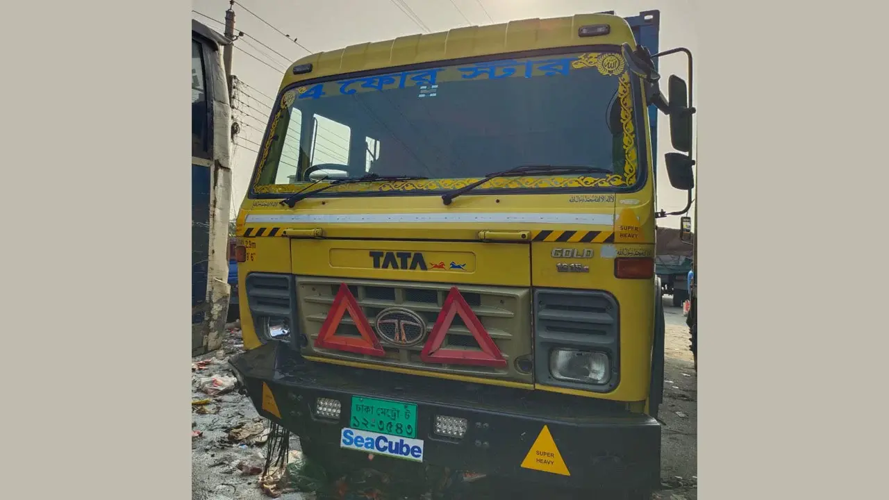 ভাঙ্গা-মাওয়া মহাসড়কে ভ্যানচাপায় নিহত ১, বিক্ষোভ - Chief TV