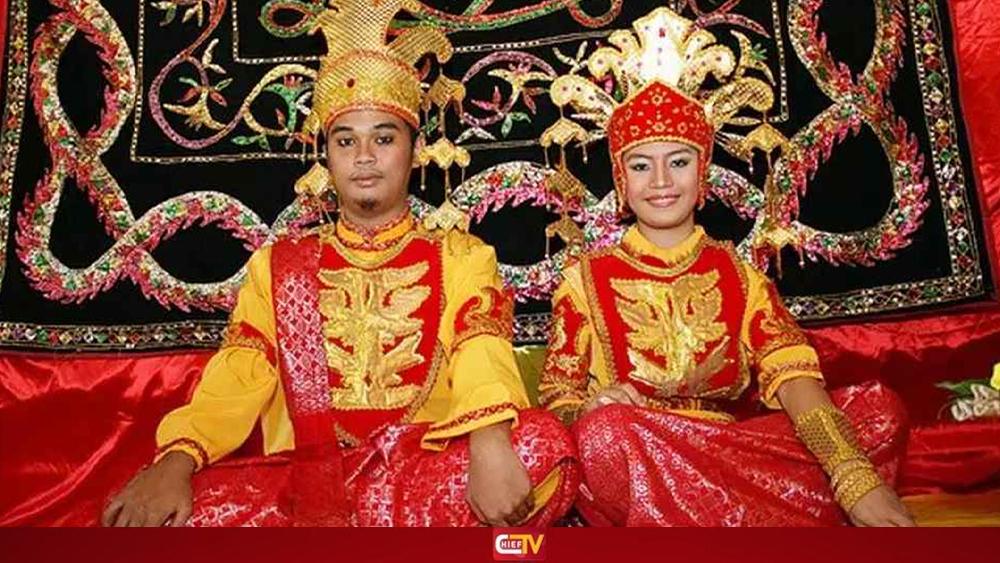 বিয়ের পর টানা ৩ দিন টয়লেটে যাওয়া নিষেধ নব-দম্পতির! - Chief TV