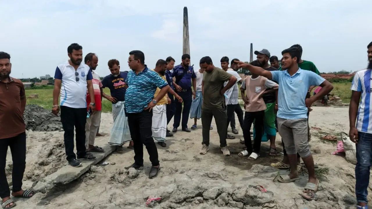 নারায়ণগঞ্জে অস্ত্রের মুখে জিম্মি করে গণডাকাতি, নারীসহ ৪ জন রক্তাক্ত - chief tv