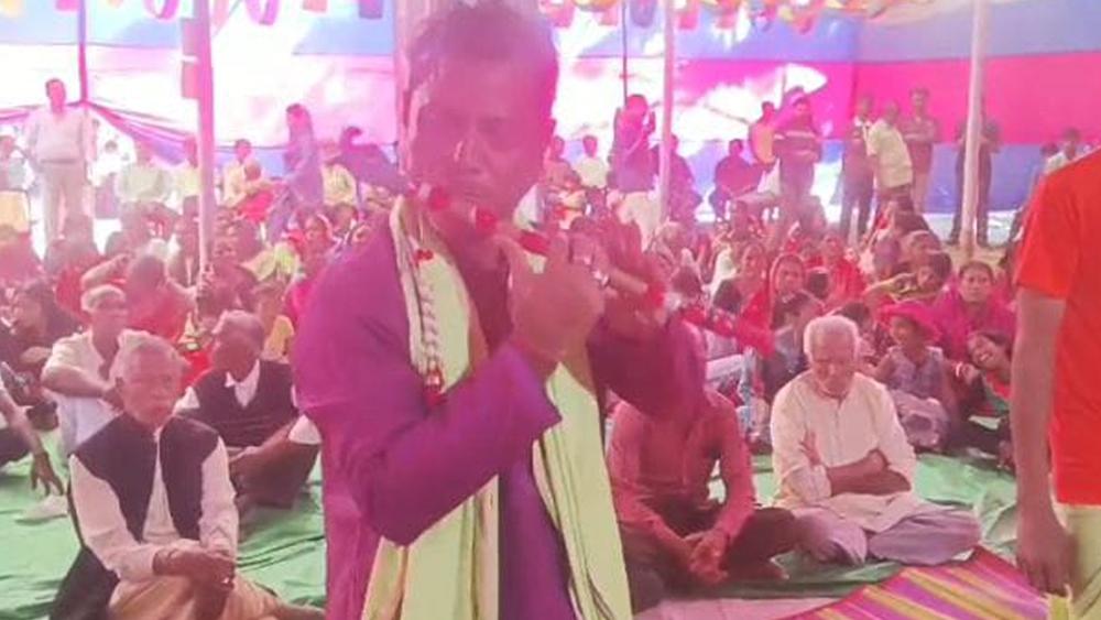 হাজারো ভক্তের অংশগ্রহণে পূর্ব ডাবুয়া শ্রীশ্রী শিব মন্দিরে মহানাম যজ্ঞ অনুষ্ঠিত - Chief TV