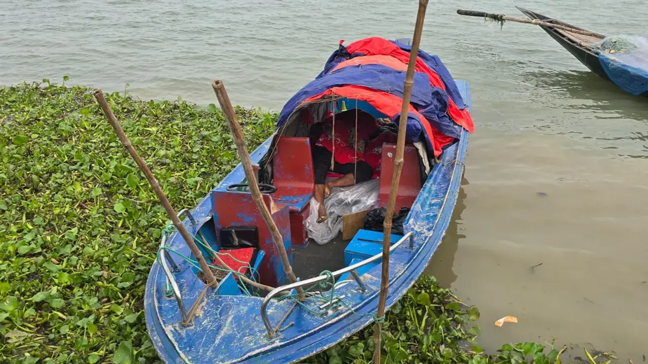 লালপুরে পদ্মার চরে গুলিবিদ্ধ মরদেহ উদ্ধার, সংঘর্ষের আশঙ্কা - Chief TV