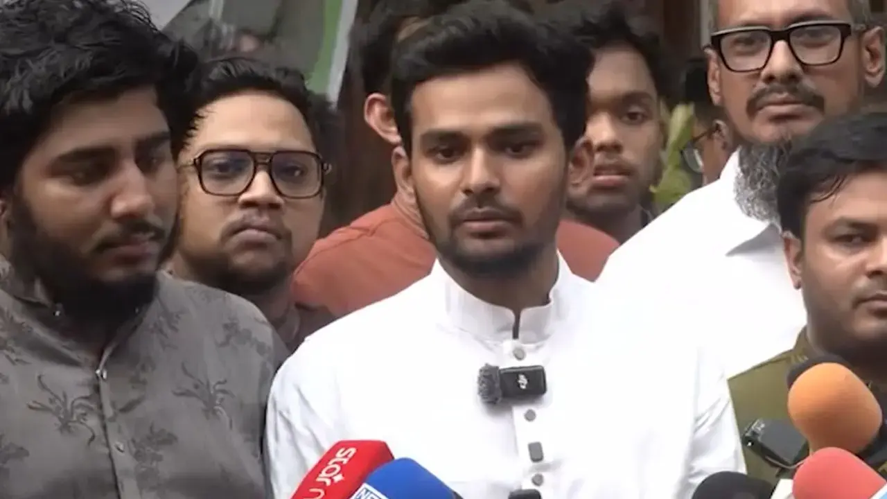 দুই সিটির প্রশাসকের পদত্যাগ দাবি ও আসিফ মাহমুদের ক্ষোভ - Chief TV