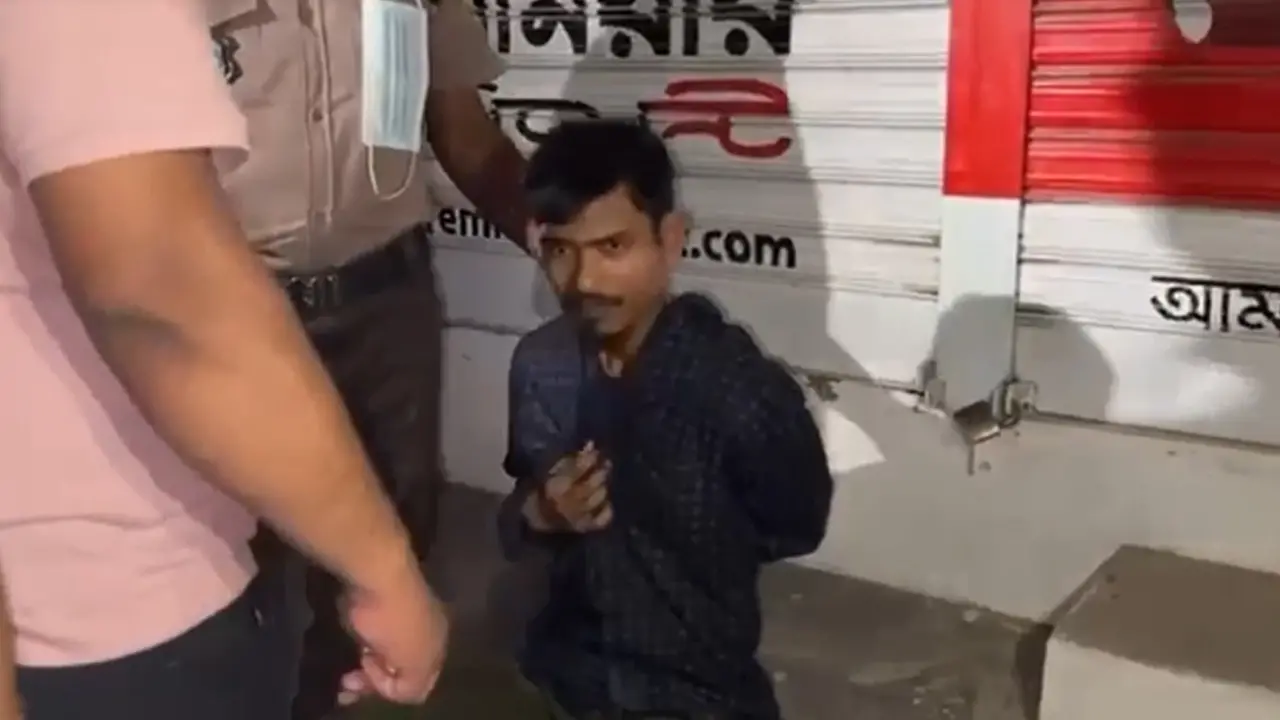 হাতবোমাসহ গ্রেপ্তার জুয়েল নরসিংদী কারাগার থেকে পালানো ‘সন্ত্রাসী’ - Chief TV