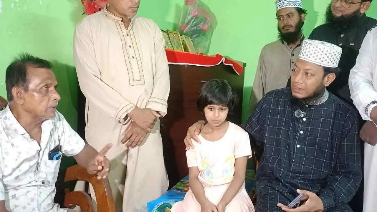 নিহত সাংবাদিক দেবাশীষের পরিবারের পাশে থাকার আশ্বাস আমির হামজার - Chief TV