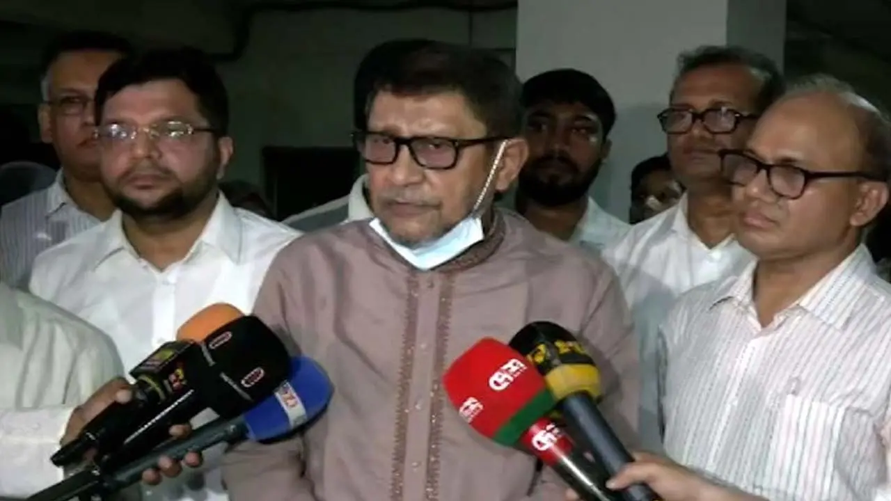 হয় আমি থাকব, না হয় হাসপাতালের দুর্নীতি থাকবে: স্বাস্থ্যমন্ত্রী - Chief TV