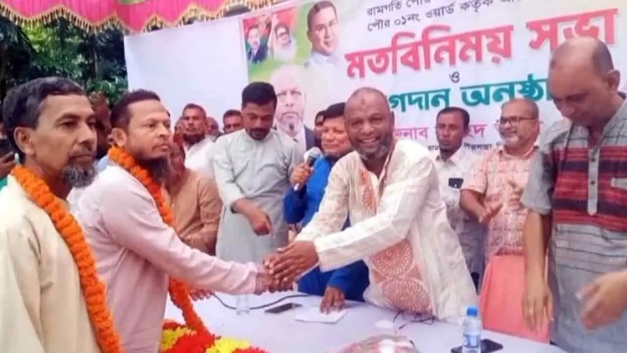 বিএনপিতে যোগ দিলেন জামায়াতের দুই শতাধিক নেতাকর্মী - Chief TV