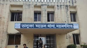গোপন বৈঠকের সময় ছাত্রলীগের ৮ নেতাকর্মী গ্রেপ্তার - Chief TV