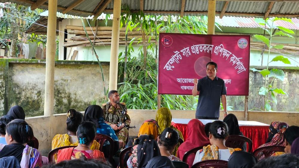 খাগড়াছড়িতে সেনাবাহিনীর উদ্যোগে কৃষকদের সার প্রস্তুতকরণ প্রশিক্ষণ