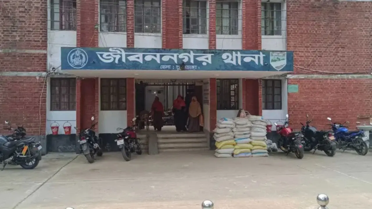 জীবননগরে শ্বাসনালিতে দুধ আটকে তিন মাসের শিশুকন্যার মর্মান্তিক মৃত্যু - Chief TV