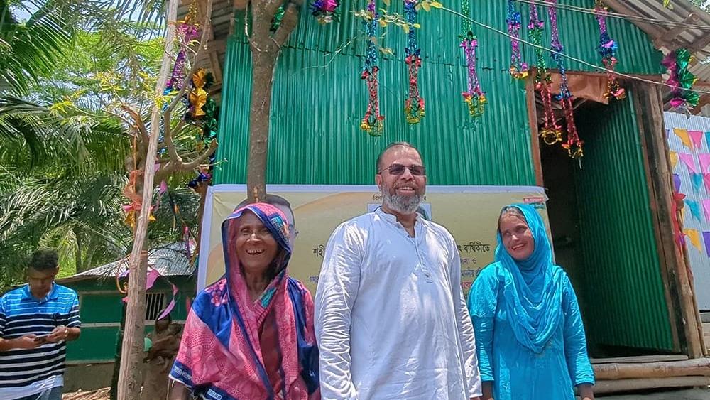 মোংলায় প্রতিমন্ত্রীর দেয়া ঘর পেলো গৃহহীন পরিবার - Chief TV