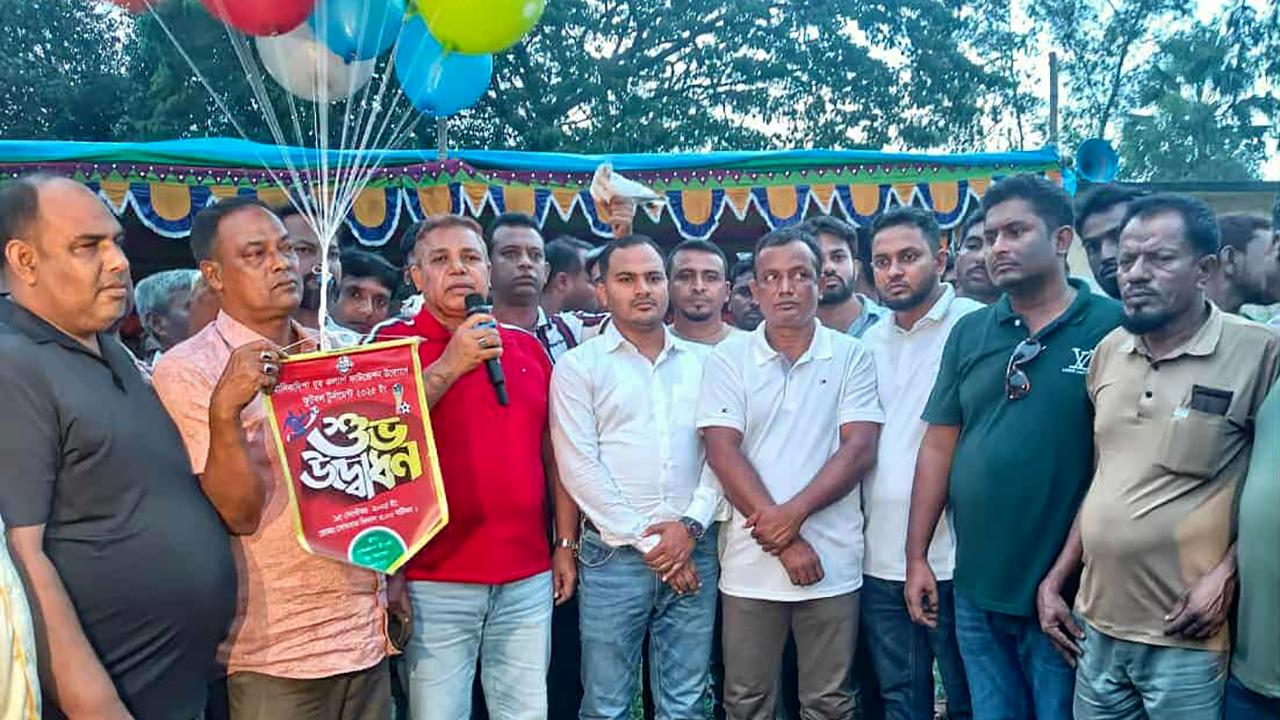 শাজাহানপুরে মানিকদিপায় ফুটবল টুর্নামেন্ট উদ্বোধন - Chief TV