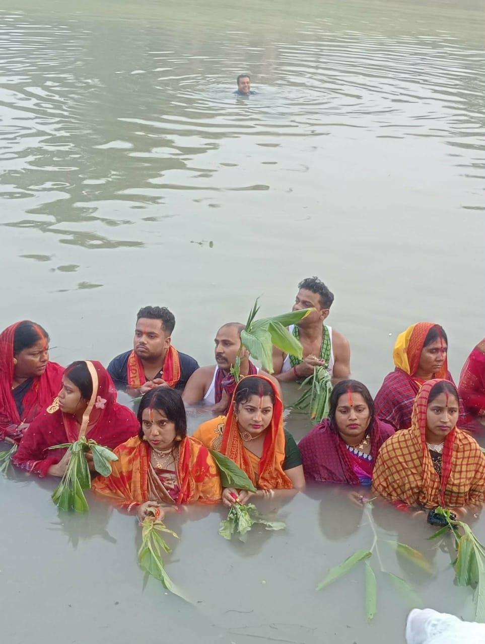 নওগাঁসহ সারাদেশে হিন্দু সম্প্রদায়ের সূর্য পূজা পালিত- Chief TV