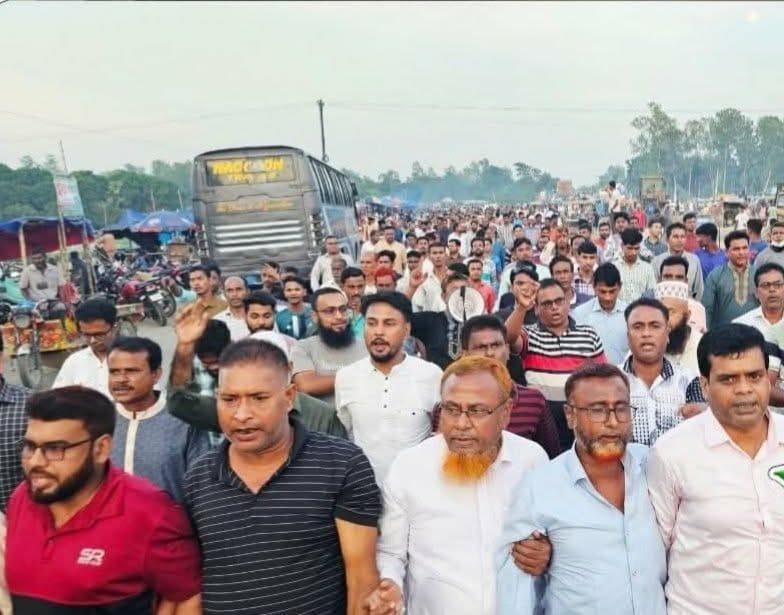 মনোনয়ন পরিবর্তনের দাবিতে মান্দায় সড়ক অবরোধ-বিক্ষোভ মিছিল- Chief TV