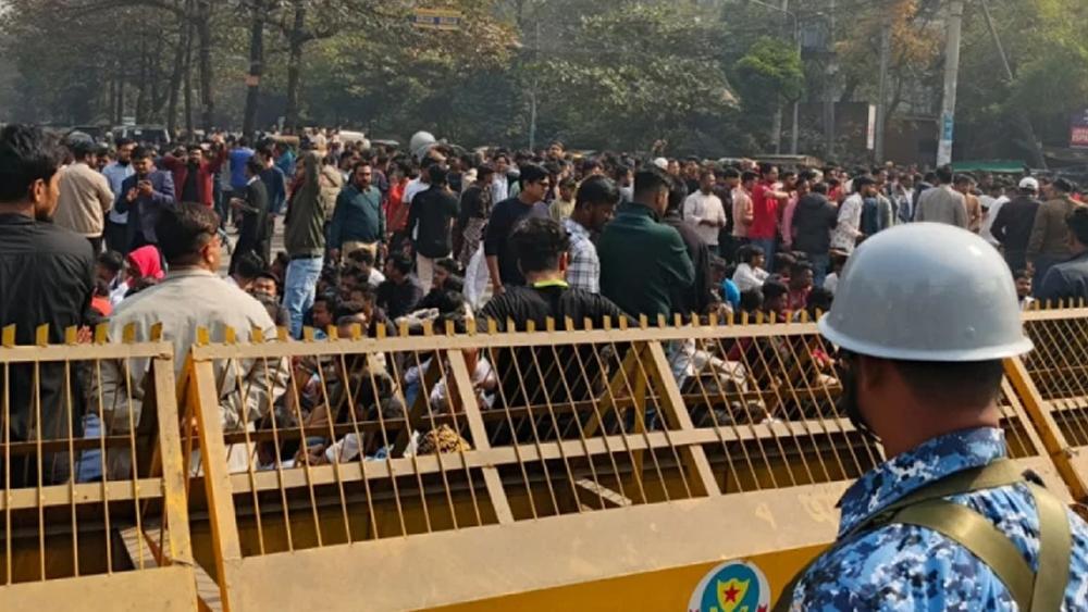 ইসির সামনে ৩ বিষয়ে ছাত্রদলের অবস্থান কর্মসূচি - Chief TV