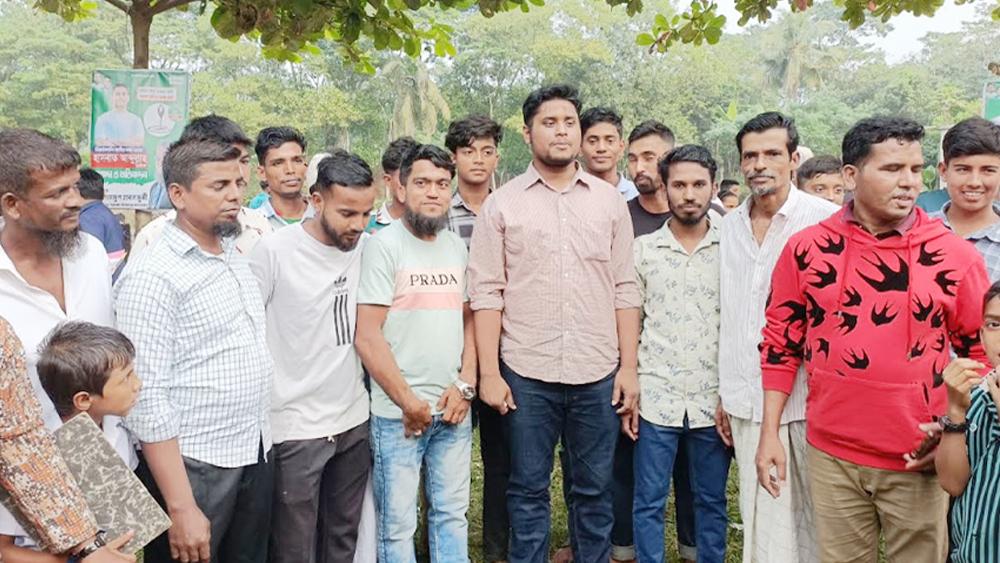 নির্বাচনী প্রচারণায় হাসনাত, এক দিনে করলেন ১৮টি স্থানে পদযাত্রা - Chief TV