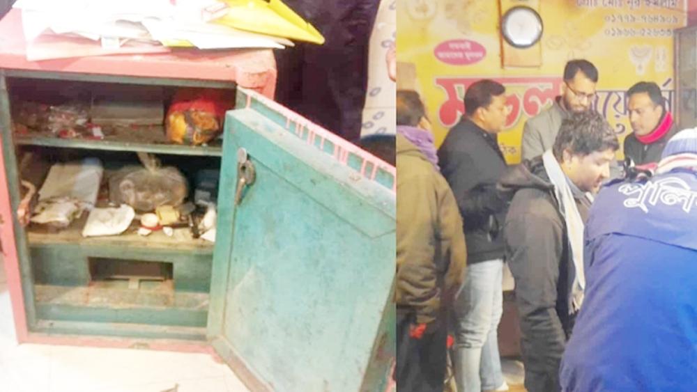 পাঁচবিবিতে স্বর্ণের দোকানে দুঃসাহসিক ডাকাতি, ৩৫ ভরি স্বর্ণ ও ৬ লাখ টাকা লুট - Chief TV