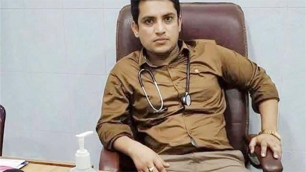 প্রেমিকাকে ভিডিও কলে রেখে চিকিৎসকের আত্মহত্যা - Chief TV