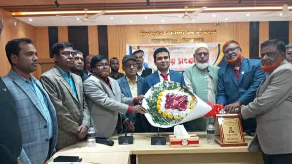 শাহজাদপুর উপজেলা নির্বাহী অফিসারের বিদায় সংবর্ধনা অনুষ্ঠিত - Chief TV