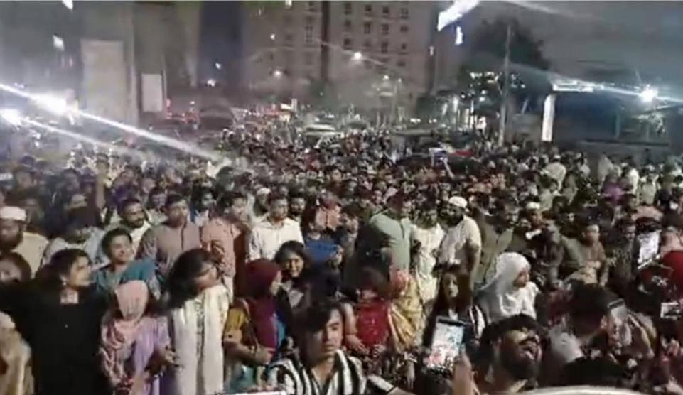 আওয়ামী লীগের অগ্নিসন্ত্রাসের প্রতিবাদে রাজধানীতে এনসিপির মিছিল- Chief TV