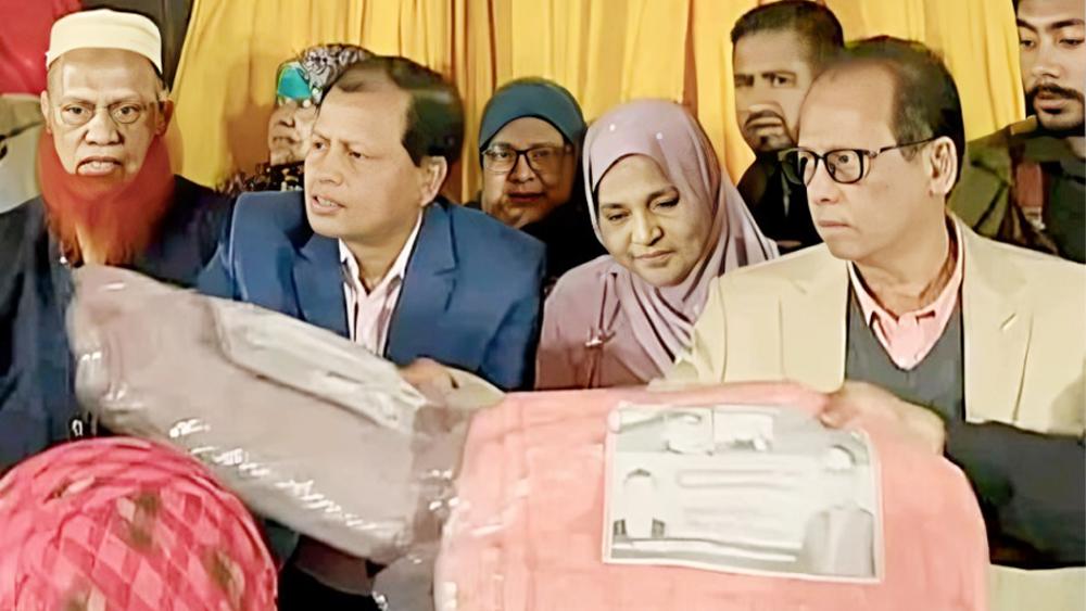 সমাজের অসহায় ও শীতার্ত মানুষদের পাশে দাঁড়ানো আমাদের নৈতিক দায়িত্ব - Chief TV