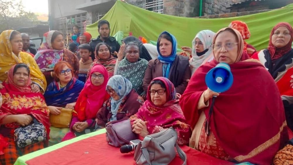 ভোটের মাঠ চষে বেড়াচ্ছেন মির্জা ফখরুলের সহধর্মিণী - Chief TV