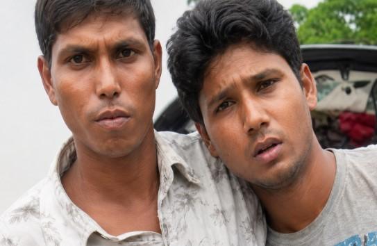লড়াই ও নির্বাসন শেষে দেশে ফিরলেন কলমযোদ্ধা - Chief TV