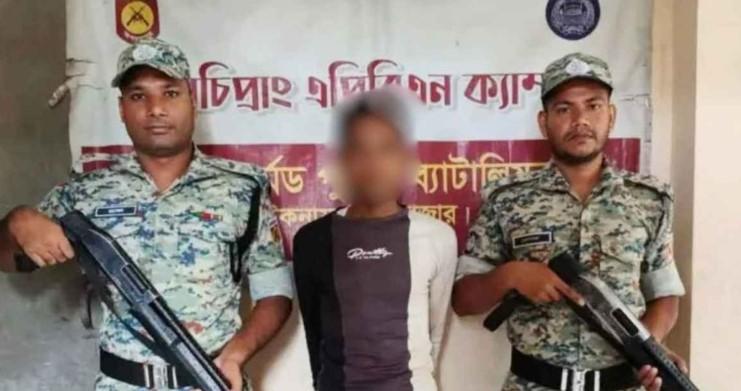 টেকনাফে পর্নোগ্রাফি সংরক্ষণ, রোহিঙ্গা যুবকের কারাদণ্ড - Chief TV