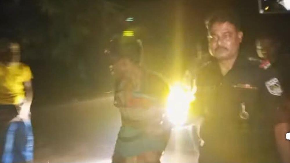 ঠাকুরগাঁয়ে র‍্যাবের বিশেষ অভিযানে ৩২ বান্ডিল গাঁজা উদ্ধার, আটক ২