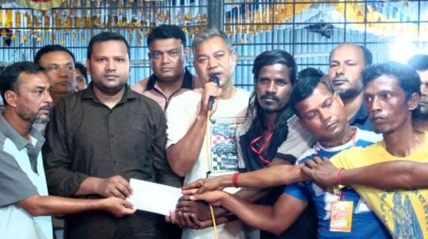 মন্দিরের হরিবাসরে অর্ধ লক্ষ টাকা দিলেন শামীম হোসেন - Chief TV
