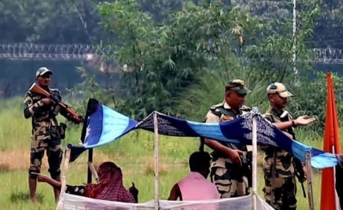 লালমনিরহাট সীমান্তে ৫০-৬০ জনকে পুশইনের চেষ্টা, সতর্ক অবস্থানে বিজিবি - Chief TV